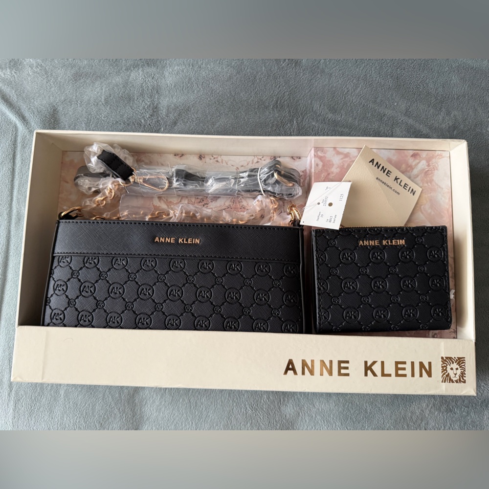 Anne Klein - 2 Piece Gift Set With Flap Crossbody And Bifold Wallet